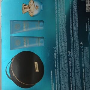 VERSACE 4-Pc Box Set Dylan Turquoise Round Cosmetic Case Body & Shower Gels